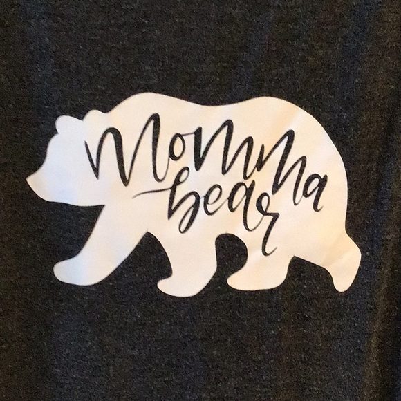 404 ❤️EUC Barnkas “Mama Bear” T Shirt❤️ - Picture 3 of 6
